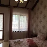 Värdshus Minihotel Zolotoe Runo Ploskoye